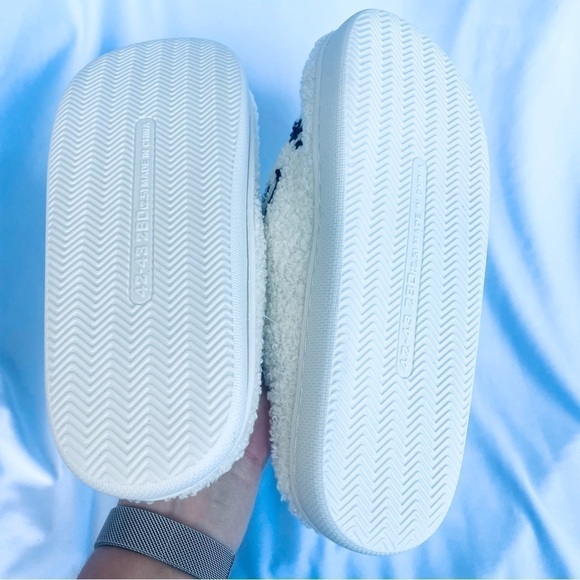 NWT 1989 Taylor's Version Fleece Slippers – Swiftie – Size US 8-8.5 - Picture 6 of 11